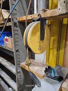 lot 34386 image: &nbspIndustrial Retractable Cable Reel