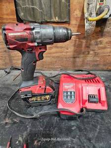 lot 48739 image: Milwaukee M18 FUEL Cordless Drill Kit&nbsp