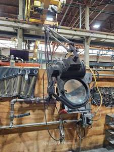 lot 48764 image: Professional Stage Lighting Fixture - Fresnel Spotlight&nbsp