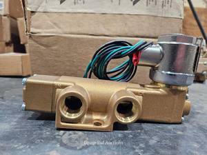 lot 48816 image: Versa Industrial Solenoid Valve Assembly