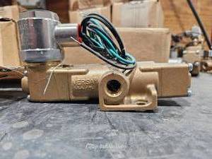 lot 48821 image: Versa Industrial Solenoid Valve Assembly