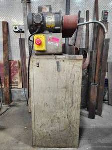 lot 20254 image: Baldor Industrial Belt Sander with Stand&nbsp