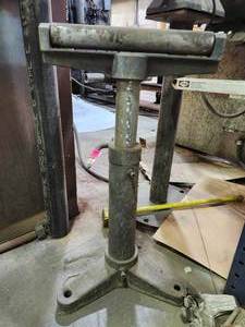 lot 20265 image: Industrial Adjustable Machine StandSupport Post