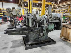 lot 45 image: Vintage Industrial Metal Lathe Machine