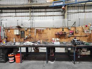 lot 20281 image: Complete Industrial Workshop Workbench Setup