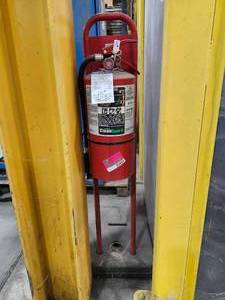 lot 35437 image: Ansul CleanGuard Fire Extinguisher with Stand&nbsp