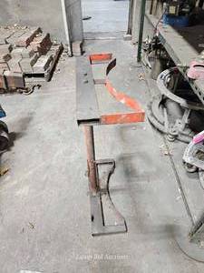 lot 20312 image: &nbspIndustrial Machine Stand Support Bracket&nbsp