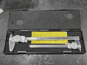lot 34486 image: Mitutoyo Dial Caliper with Case&nbsp