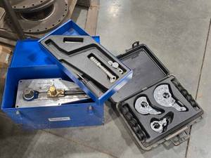 lot 34622 image: Swagelok Bench Top Tube Bender Kit with Cases&nbsp&nbsp