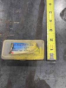 lot 34638 image: Throw-Away Drill Insert 2-316 HSS TiN Coated&nbsp