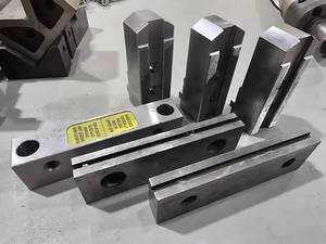 lot 34246 image: Industrial Machine Vise Jaw Set with Serrated Grip&nbsp