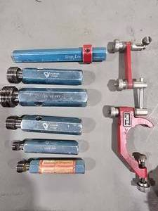 lot 34253 image: Vermont Gage Extension Set with Stop-Loc and SPI Holder&nbsp&nbsp