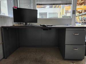 lot 35440 image: Professional Office Desk with File Cabinet&nbsp
