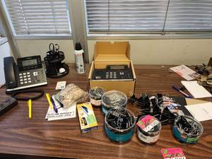 lot 35455 image: Yealink T5 Series HD IP Phone with Office Supplies&nbsp
