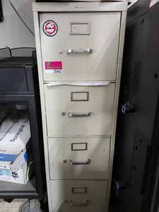 lot 35462 image: Hon 4-Drawer Vertical File Cabinet