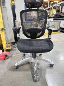 lot 35486 image: Ergonomic Mesh Office Chair with Headrest&nbsp