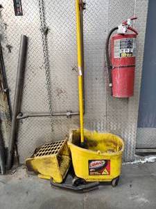 lot 36873 image: Commercial Cleaning Equipment Set - Mop Bucket and Fire Extinguisher&nbsp