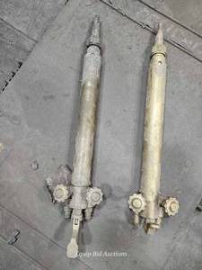 lot 20350 image: &nbspHeavy Equipment Hydraulic Cylinders - Pair&nbsp&nbsp