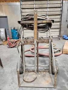 lot 20356 image: Industrial Gas Cylinder Cart with Hoses&nbsp