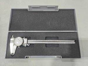 lot 34265 image: Mitutoyo Dial Caliper with Case