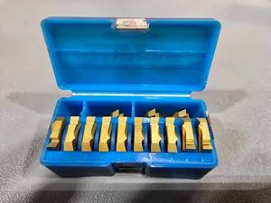 lot 34337 image: 10-Piece Carbide Insert Cutting Tool Set with Case&nbsp