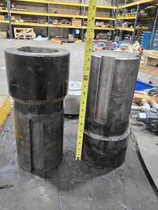 lot 34763 image: Large Industrial Steel Cylinder with Keyway Slots&nbsp