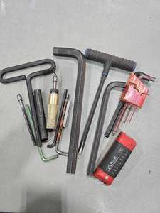 lot 36911 image: Assorted Allen Wrench and Hex Key Set