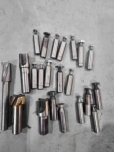 lot 36930 image: Assorted Industrial Drill Bits and Cutting Tools Set&nbsp