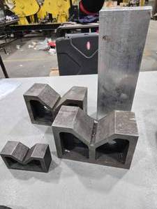 lot 36959 image: Industrial V-Blocks and Machinist Tools Set&nbsp