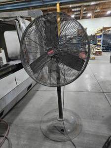 lot 36963 image: Dayton 30 Industrial Pedestal Fan Model 1RWB5A&nbsp