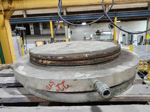lot 43912 image: Industrial Hydraulic or Pneumatic Circular Platform with Quick Connect Fitting&nbsp