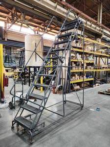 lot 43917 image: 10-Step Industrial Rolling Safety Ladder&nbsp