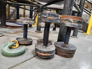lot 43934 image: Industrial Steel Weight Plates with Lifting Hook&nbsp