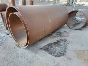 lot 50016 image: 35-inch Steel Pipe Sections