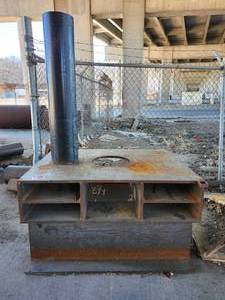 lot 50019 image: Industrial Steel I-Beam Base with Pipe Mount