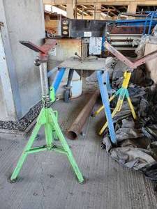 lot 50049 image: Victaulic Pipe Support Stand and Jack System&nbsp