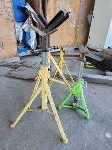 lot 50053 image: Industrial Pipe Jack Stands Set&nbsp