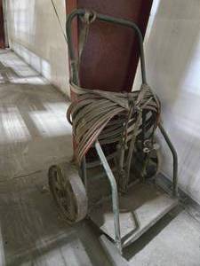 lot 50278 image: &nbspIndustrial Gas Cylinder Cart with Gauges&nbsp