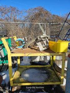 lot 50189 image: H&ampM Pipe Beveling Machine with Stand&nbsp