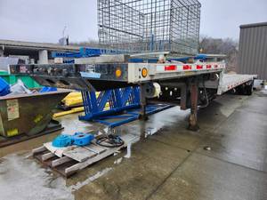 lot 63 image: 2006 Doonan 48 Flatbed Trailer Model 482DB14
