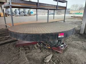 lot 67 image: Industrial Motorized Turntable with Diamond Plate Surface&nbsp