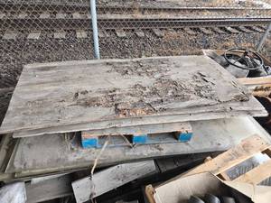 lot 50396 image: Weathered Wood Pallets &amp Acrylic Sheets