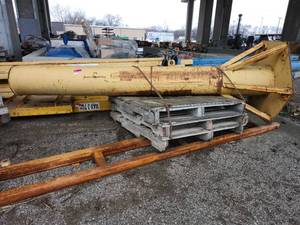 lot 10555 image: Industrial Screw Conveyor Assembly