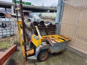 lot 43967 image: Taylor-Dunn SCI-50 Electric Stock Cart