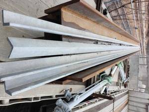 lot 43978 image: (5) Industrial Aluminum Angle Stock - L-Shaped Metal Profiles