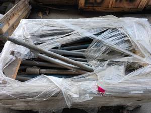 lot 48089 image: Grime M Industrial Scaffolding Poles Lot