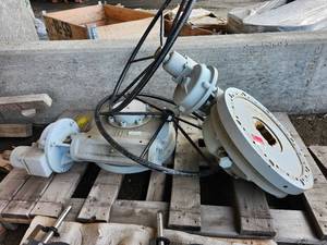 lot 48097 image: Rotork IW8 IR2 Industrial Gearbox Assembly