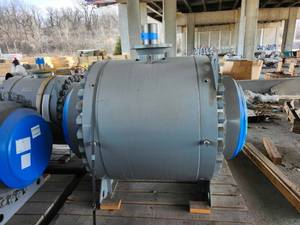 lot 48101 image: 24-inch Flowserve Trunnion Mounted Ball Valve - Class 600&nbsp