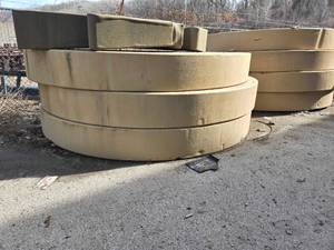 lot 45321 image: (4) Interlocking Containment Pads