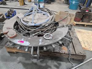 lot 60000 image: Large Pipe Cutting Rig